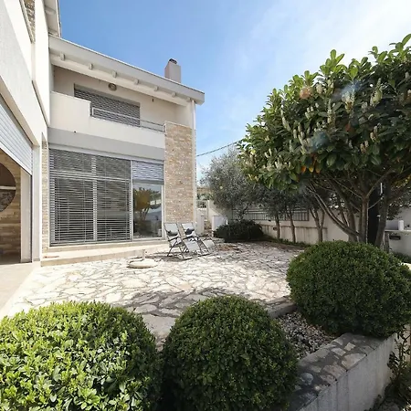 Villa Adria *